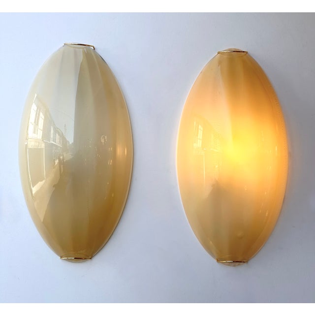Yellow Contemporary Pair of Yellow Gold Leaf Murano Glass and Brass Sconces, Italy For Sale - Image 8 of 11
