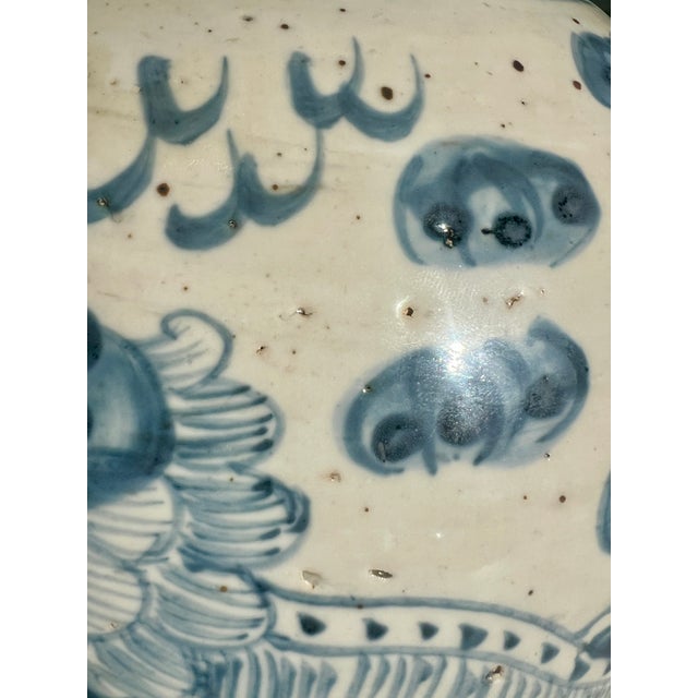 19th Century Qing Chinese Blue and White Antique Storage/Ginger Jars With Foo Lions - A Pair For Sale - Image 13 of 14