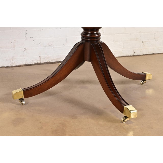 Baker Furniture Style Georgian Banded Mahogany Pedestal Extension Dining Table, Newly Refinished For Sale - Image 10 of 11
