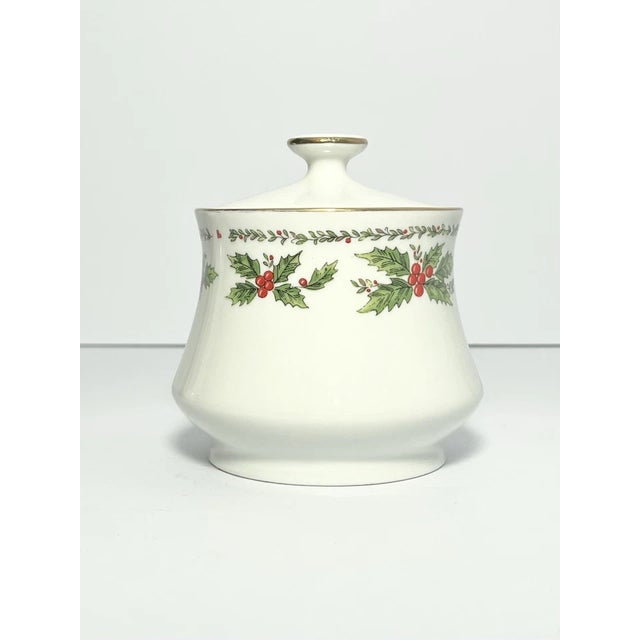 1990s 4-Piece Christmas “Holly” Porcelain Dinnerware Serving Hostess Set from Centurion Collection For Sale - Image 9 of 10
