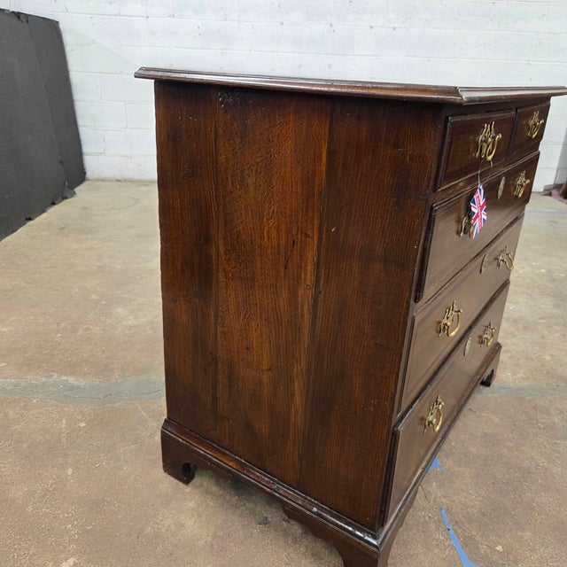 Late 19th Century Georgian Cherry & Oak Banded 5 Drawer Chest With Brass Handles & Escutheons For Sale - Image 15 of 17