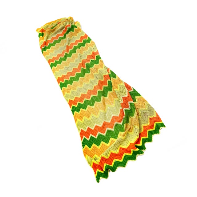 Mid-Century Modern Retro Large Hand Made Colorful Lightweight Zig Zag Blanket Throw For Sale - Image 3 of 3