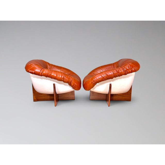 Mid-Century Modern Restored Percival Lafer Mp-61 Leather and Rosewood Lounge Chairs – Pair For Sale - Image 3 of 17