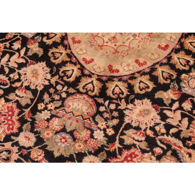 Heritage 1990's Pak-Persian Black/Taupe Wool Rug - 6'1'' X 8'10'' For Sale - Image 4 of 9