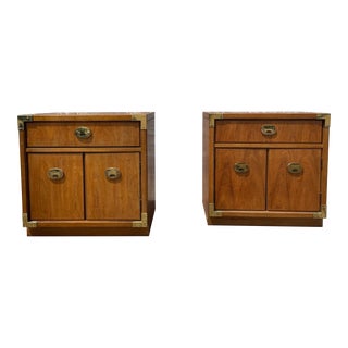 Vintage Thomasville Huntley Campaign End Table Pair For Sale