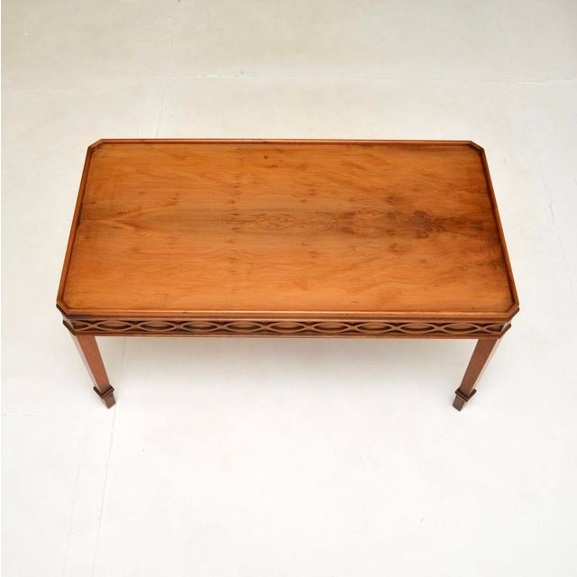 Vintage Georgian Style Coffee Table in Yew Wood, 1950 For Sale - Image 4 of 8