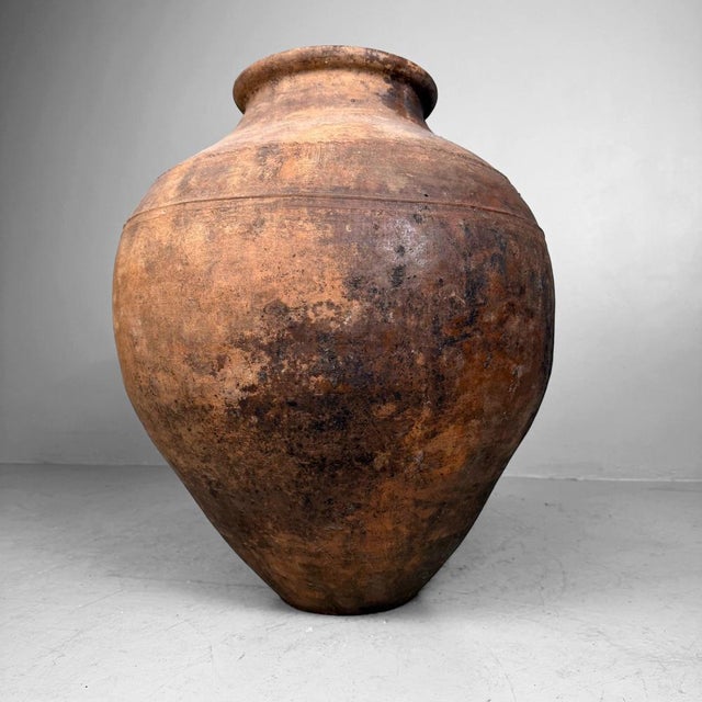 Contemporary Large Antique Terracotta Jar, Portugal, 1900-1930 For Sale - Image 3 of 16
