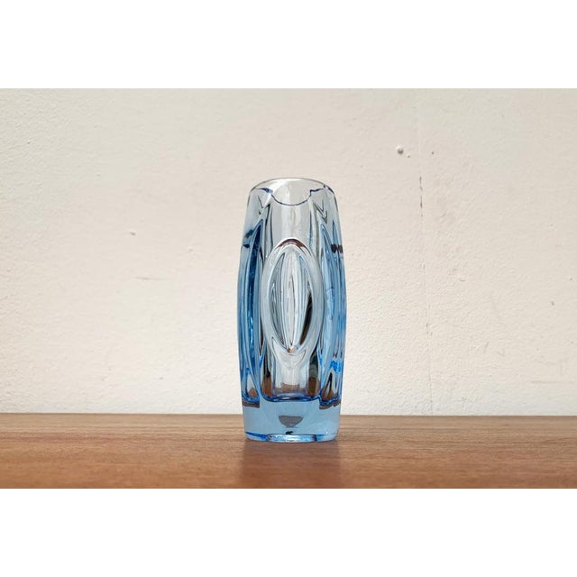Mid-Century Model 914 Blue Glass Vase by Rudolf Schröter for Rosice, 1950s For Sale - Image 13 of 16