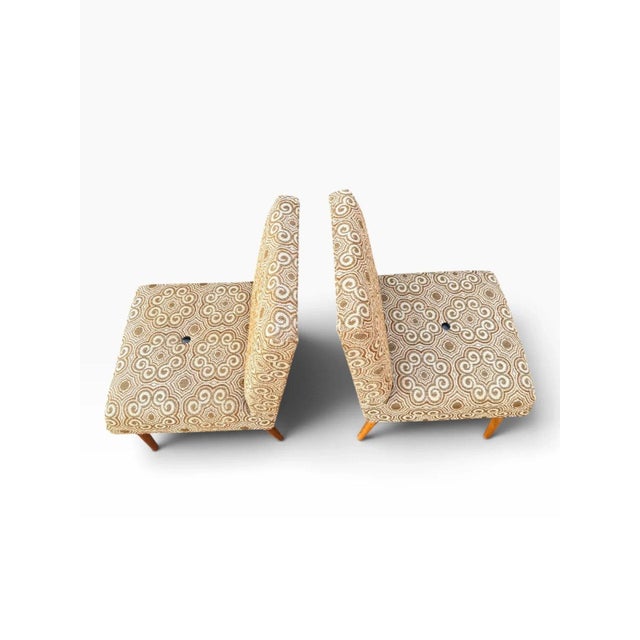 Pair of Hungarian Mid-Century Slipper Chairs by Kocséri MGTSZ | Original Swirl Pattern Fabric | Tapered Legs | 1970s For Sale - Image 9 of 16