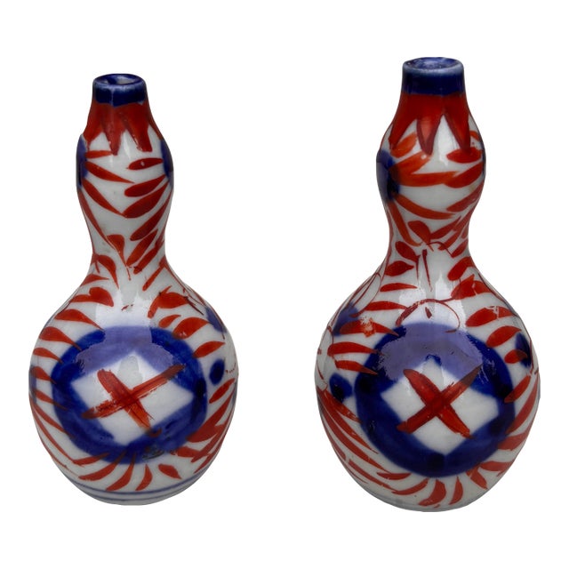 Pair of Small 19th Century Japanese Imari Vase For Sale
