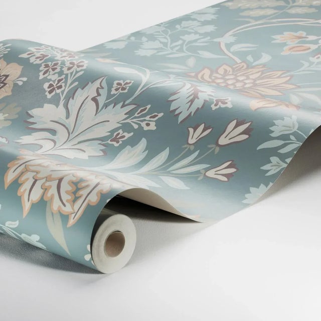 Alicia is full of vintage charm and rural atmosphere. Named after talented Swedish actress Alicia Vikander, its light...