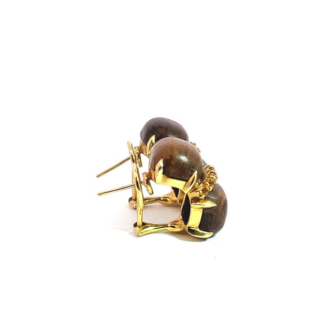 1980s Pair of Rare Seaman Schepps 18k Yellow Gold, Wood Block & Citrine Ear Clips For Sale - Image 9 of 10