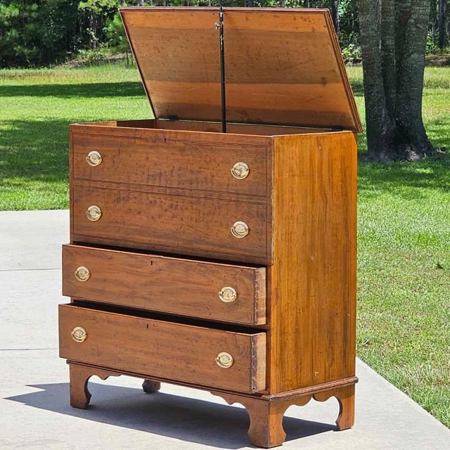 American Mule Chest, Antique Blanket Chest, Blanket Box With 2 Drawers & Scalloped Skirt (C. 1800-1840). For Sale - Image 3 of 11