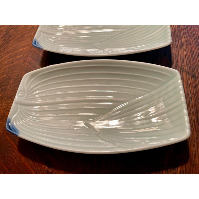 Early 21st Century Light Blue Textured Leaf Plates- Set of 4 For Sale - Image 5 of 7