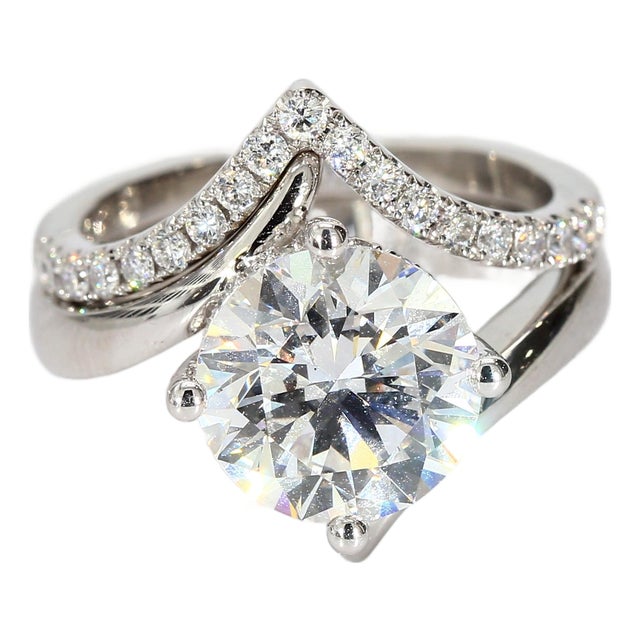 Platinum Half-Eternity v-Shaped Lab-Grown Diamond Wedding Band Set, Size 4.75 For Sale