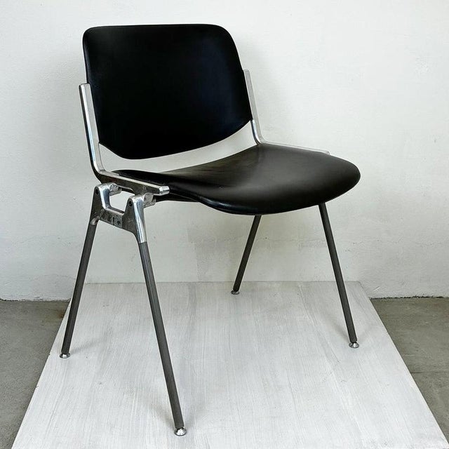 Castelli Black DSC 106 Stacking Chair attributed to Giancarlo Piretti from Anonima Castelli, Italy, 1970s For Sale - Image 4 of 12