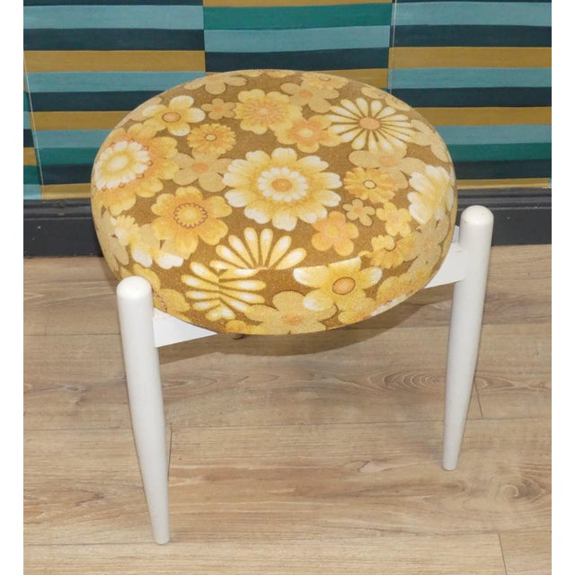 Round Stool with Removable Flower Power Upholstered Seat, 1970s For Sale - Image 4 of 9
