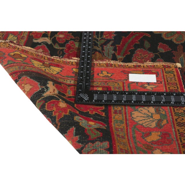 Late 19th Century Late 19th Century Antique Persian Serapi Rug, 03'06 X 04'04 For Sale - Image 5 of 9