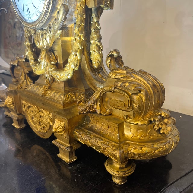 Late 19th Century Large Louis XV XVI Empire-Style Rococo Ormolu Gilt Bronze Mantel Clock For Sale - Image 5 of 12