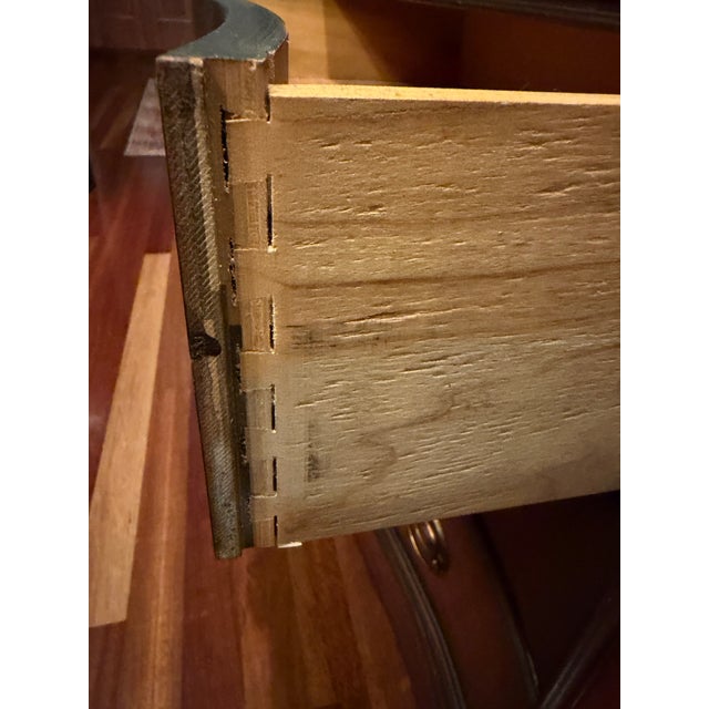 Wood 1940s Cordell Mahogany Serpentine Bachelor’s Chest Dresser or Entryway Chest For Sale - Image 7 of 7