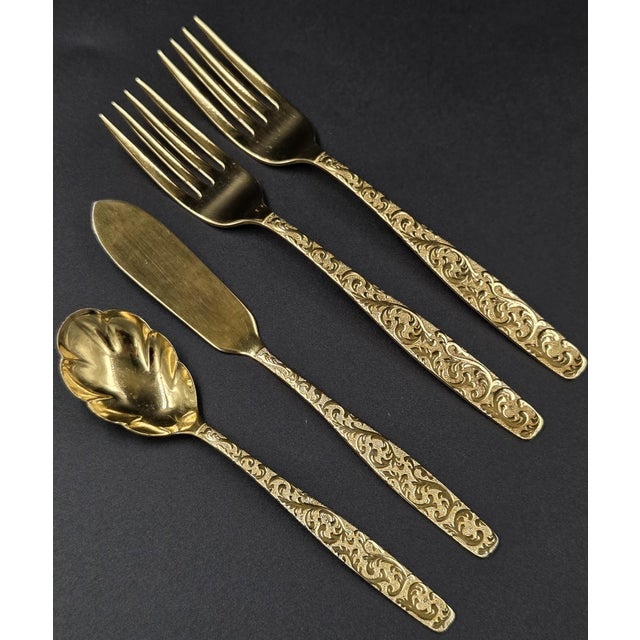 Vintage 1950s International Silver Co. "Americana Golden Heritage" Flatware - 21-Piece Collection For Sale - Image 10 of 18