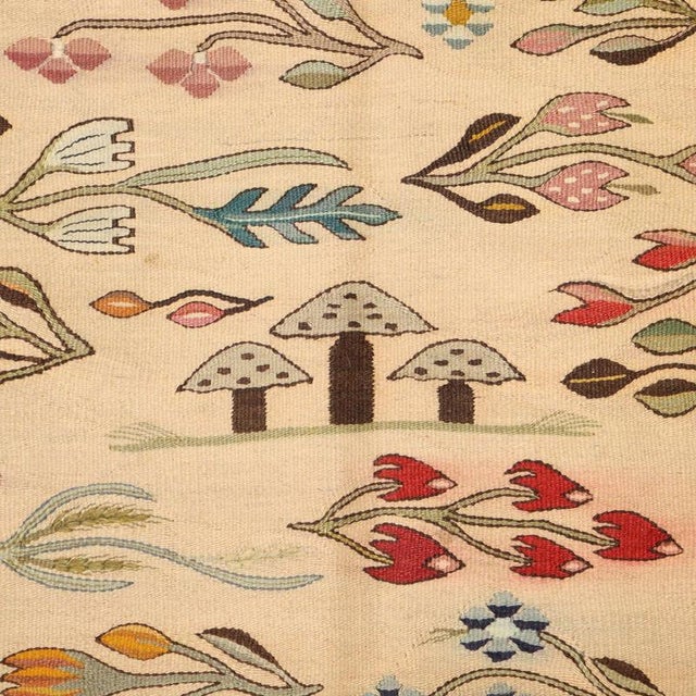 Middle Eastern Kilim Rug in Wool For Sale - Image 4 of 9