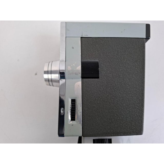 Meopta A8G Czechoslovak Handheld Film Movie Camera with Original Case, 1960 For Sale - Image 9 of 18