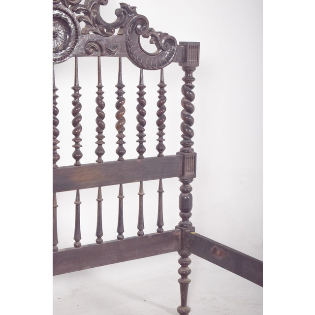 1910s Portuguese Carved and Turned Double Bed, 1910 For Sale - Image 5 of 10