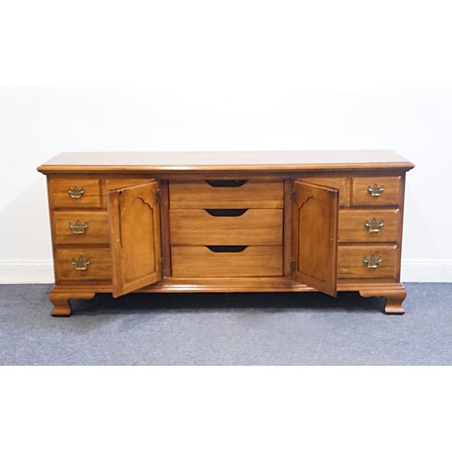 Late 20th Century Thomasville Furniture Fisher Park Collection 75" Triple Door Dresser 21611-150 For Sale - Image 5 of 17