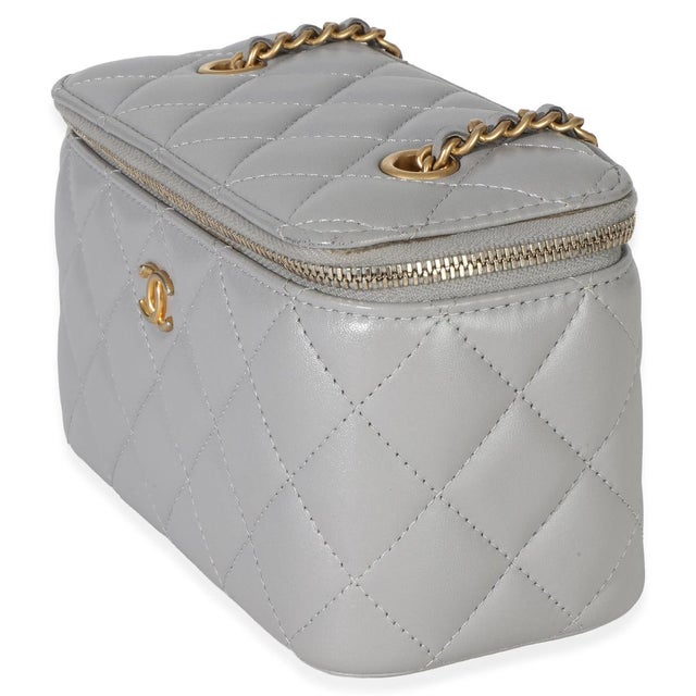 Item #: 153211 Features Interior: Three card slots. Dimensions: 6 x 3.75 x 3.25 in Handbag Closure Type: Zip-Around Strap...