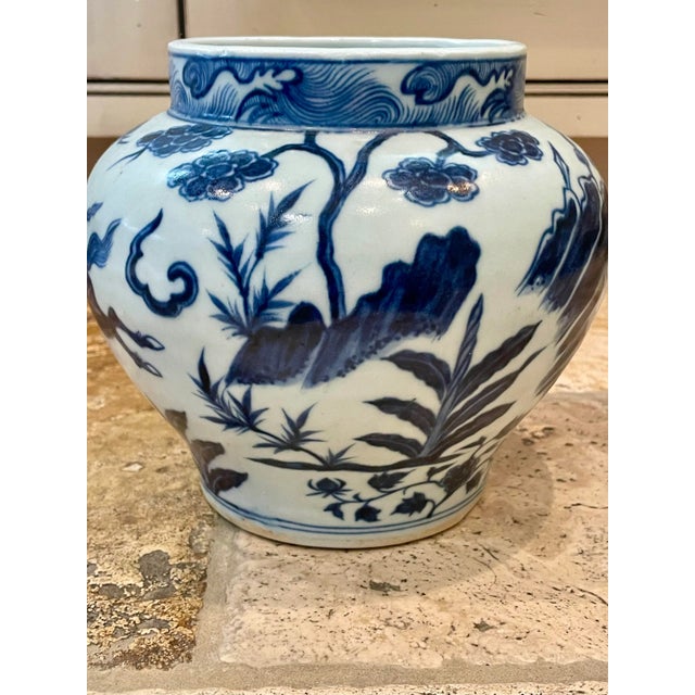 Chinese Antique Blue and White Porcelain Jar Depicting Warfare For Sale - Image 3 of 6
