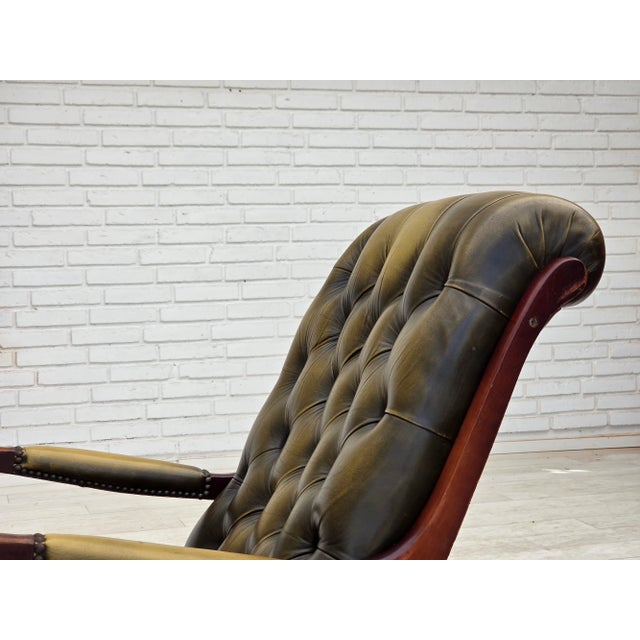 Chesterfield Rocking Chair in Green Leather and Teak, 1950s For Sale - Image 9 of 17