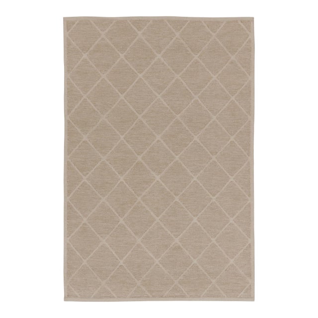 Rug & Kilim’s Scandinavian-Inspired Rug, Geometric Diamond Lattice in Beige For Sale