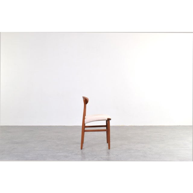1960s Mid-Century Danish Teak Dining Chairs by Ejner Larsen and Aksel Bender Madsen, 1960s, Set of 4 For Sale - Image 5 of 13