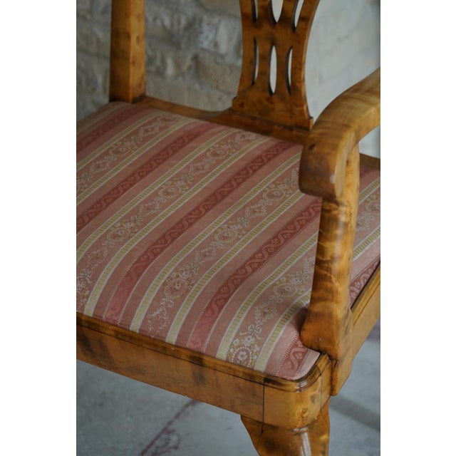 Set of English Chippendale Style Armchairs in Birch, England, 1920s For Sale - Image 4 of 18