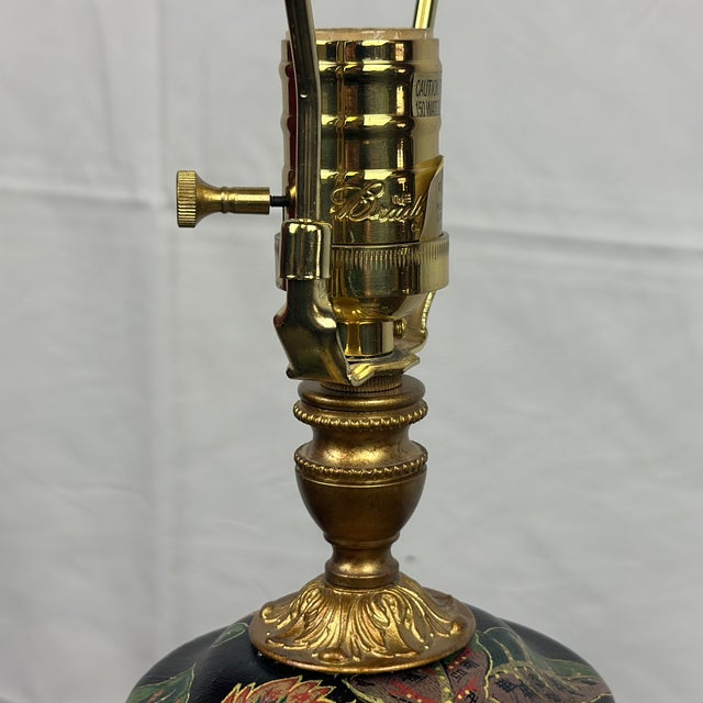 Bradburn Gallery Hand Painted Table Lamp With Brass Fittings For Sale In Philadelphia - Image 6 of 12