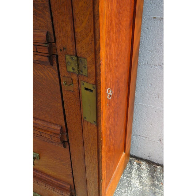 Late 1800s Carved Tiger Oak Tall Chest of Drawers With Working Key For Sale In Miami - Image 6 of 11