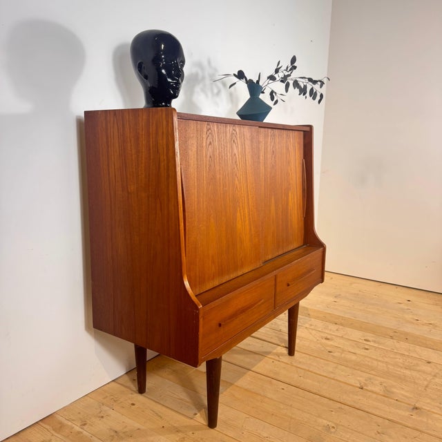 Danish Teak Bar Cabinet, 1960s, in Good conditions.