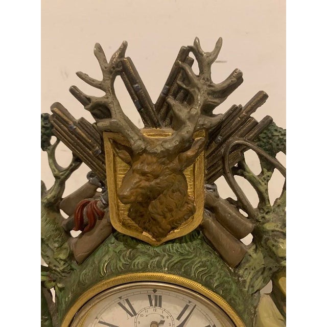 Charming polychrome spelter clock Decorated with a Breton sailor motif Good condition Dimensions: H 35 x W 29 x D 14 cm...