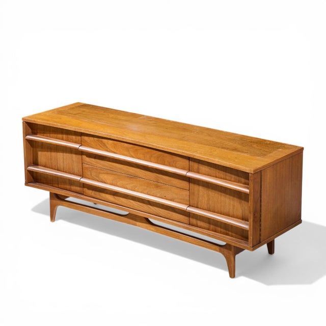 Young Manufacturing Mid Century Credenza and Hutch For Sale - Image 11 of 11
