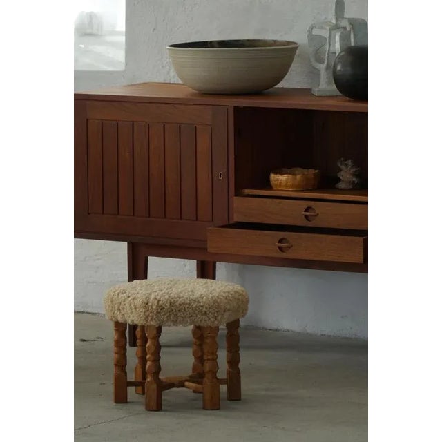 Mid-Century Modern Danish Hexagonal Oak Stool with Shearling Lambswool, 1950 For Sale - Image 3 of 11