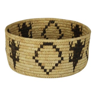 Vintage Southwest Native American Figural Woven Reed Bowl 20thC For Sale
