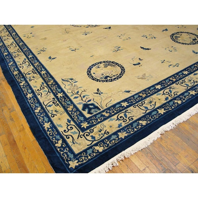 1890s Antique Ivory Chinese Bird of Paradise Medallion Large Size Peking Rug For Sale - Image 4 of 5