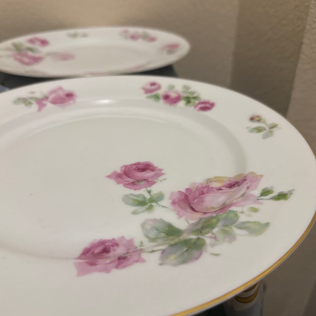 Add timeless mid-century elegance to your table with this beautiful set of four vintage Noritake dinner plates in the...