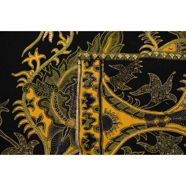 Indonesian Textile Cloth with Floral Motifs, Mid-20th Century For Sale - Image 6 of 7