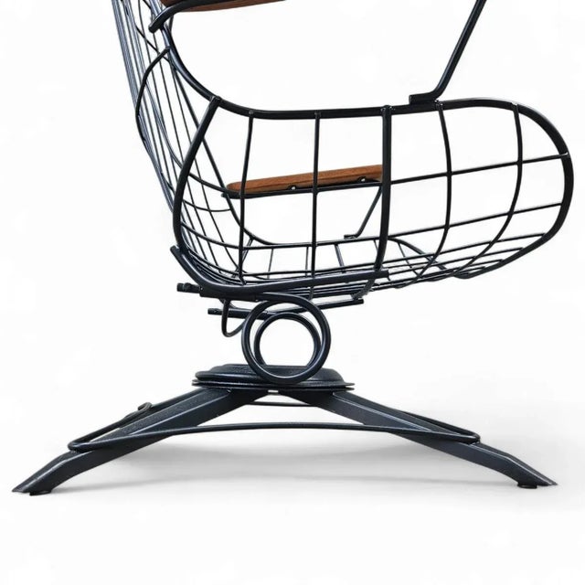 Mid 20th Century Vintage Homecrest High-Back Wire Lounge Mid-Century Modern Chair With Custom Teak Armrests – Rare Vintage For Sale - Image 5 of 12