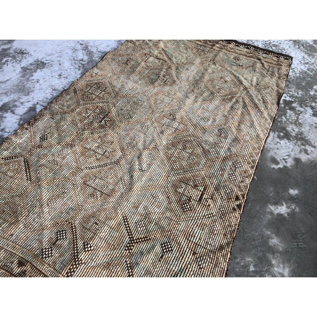 Art Deco 1960s Vintage Turkish Area Rug - 4′9″ × 8′10″ For Sale - Image 3 of 9