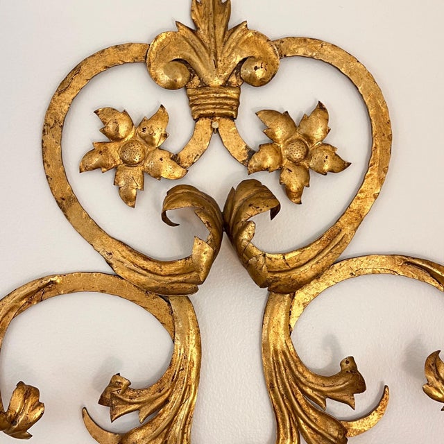 Italian Beautiful vintage tole 3-arm candle sconce // Italian toleware // gilt // gold leaf // made in Italy // grandmillenial decor // preppy For Sale - Image 3 of 10