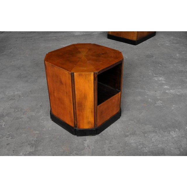 Art Deco Sculptural Lounge Chairs and Side Table, Italy, 1930s, Set of 3 For Sale - Image 10 of 11