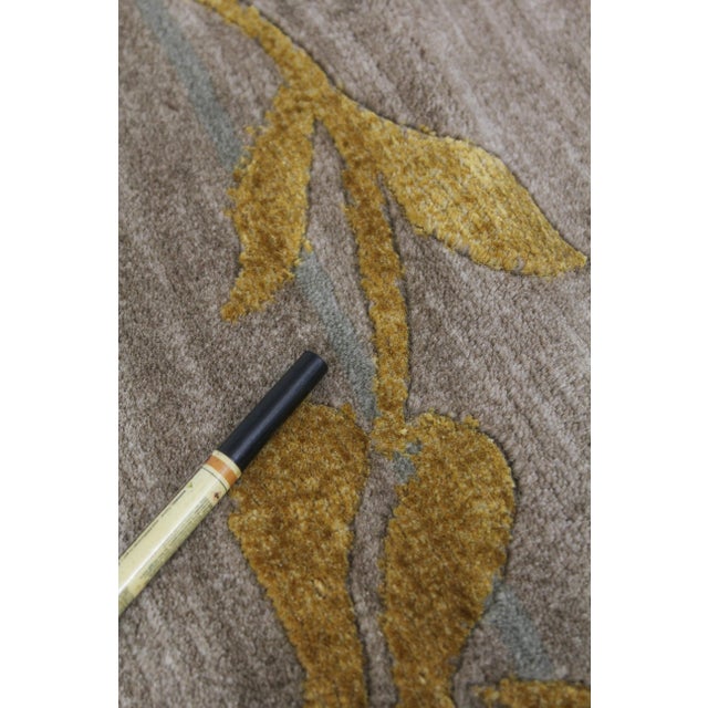 Gold 1990s Quality Sculptured 100% Wool 9x12 Rug For Sale - Image 8 of 12